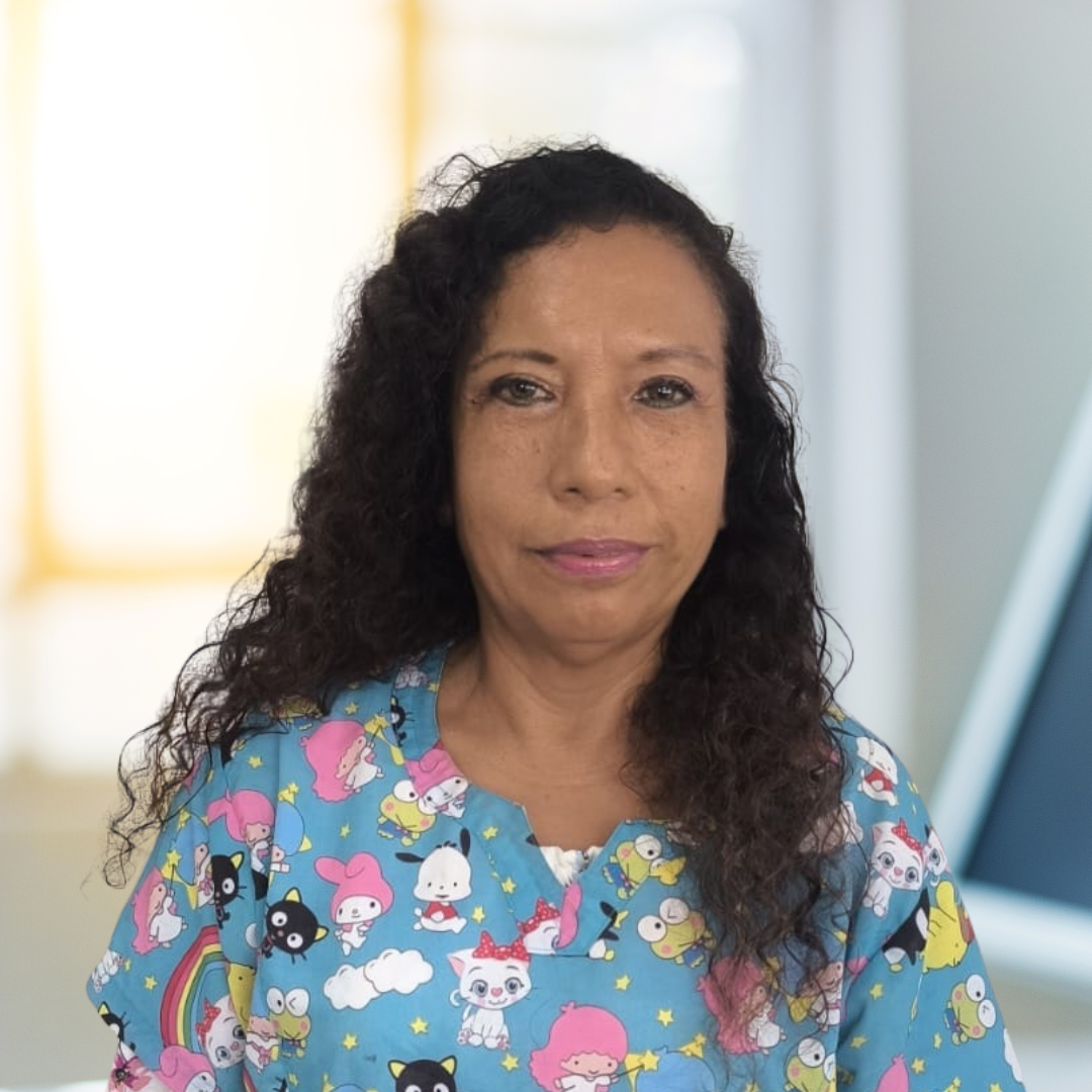 Mg. ANA	MARÍA CASAS